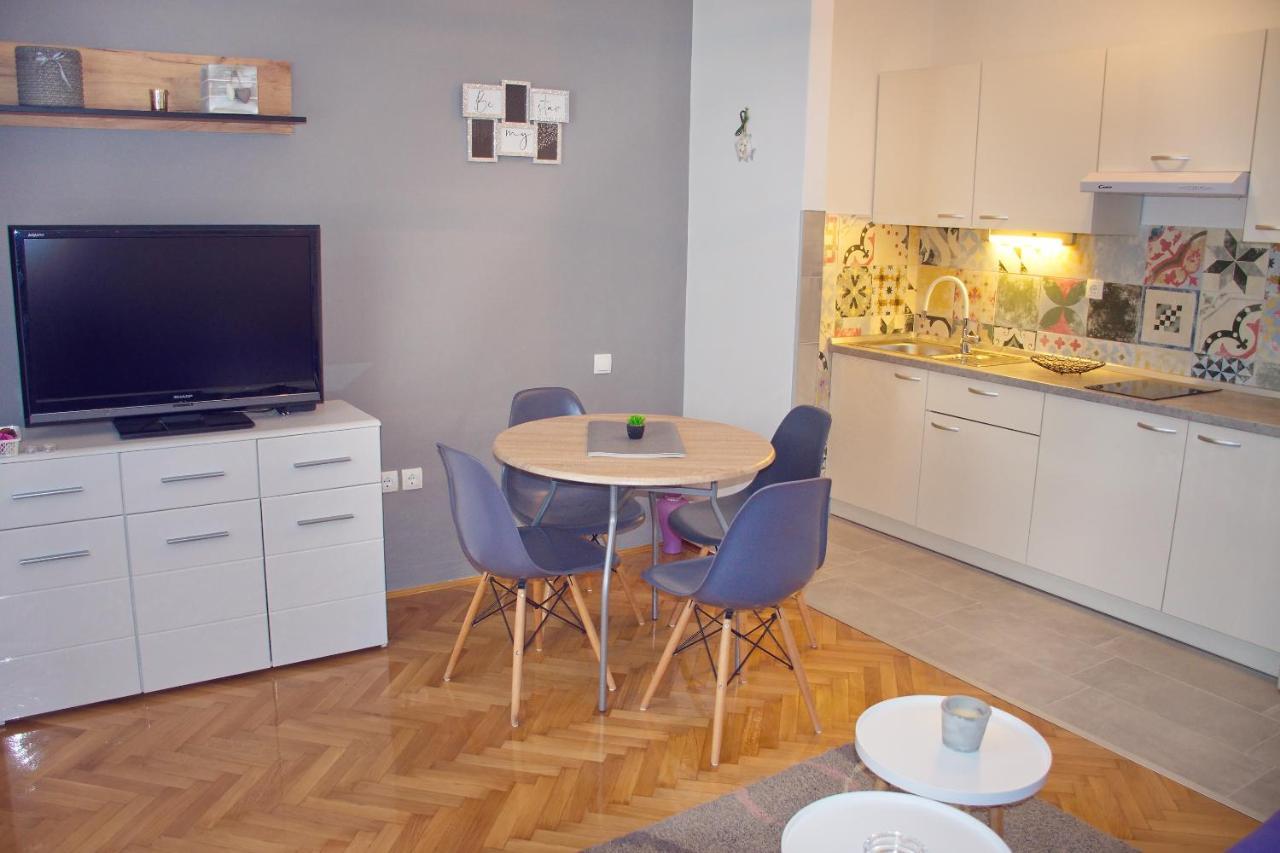 Apartments Mike Novalja Ngoại thất bức ảnh